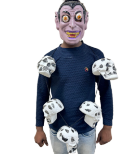 Picfest white & Black Skull Garland